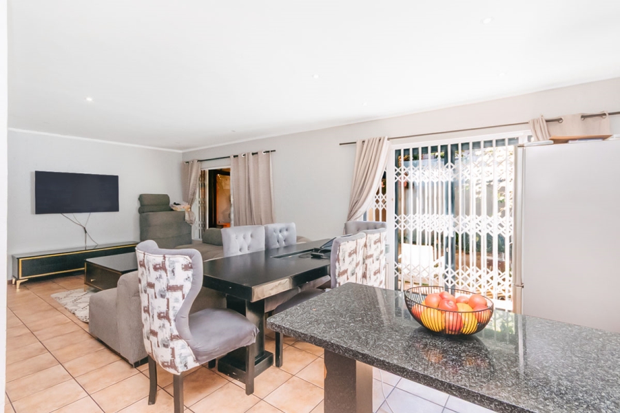 2 Bedroom Property for Sale in Darrenwood Gauteng