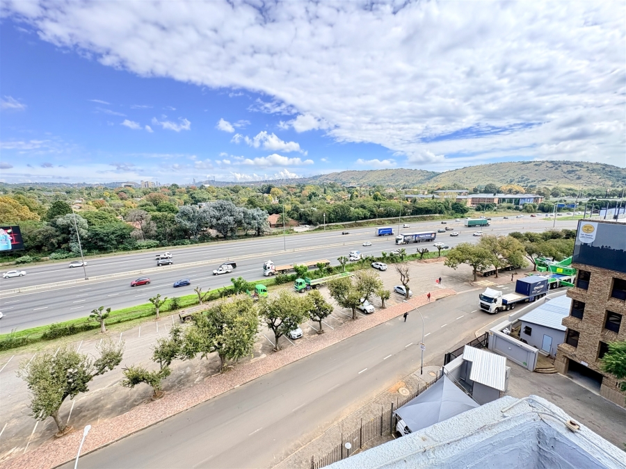 To Let Commercial Property for Rent in Bedfordview Gauteng