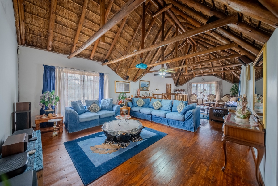 5 Bedroom Property for Sale in Doornpoort Gauteng