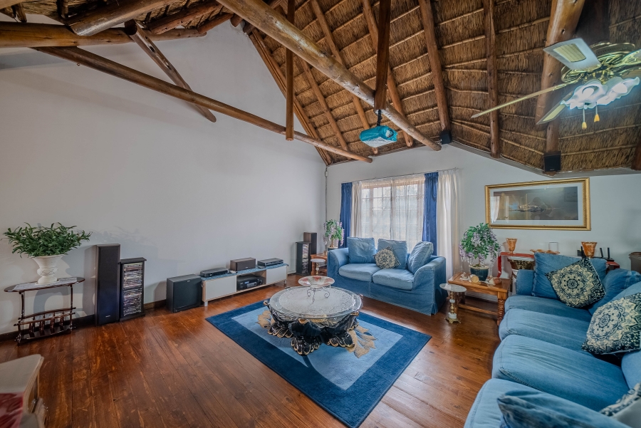 5 Bedroom Property for Sale in Doornpoort Gauteng