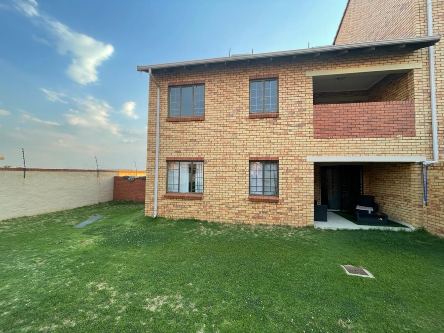 2 Bedroom Property for Sale in Sagewood Gauteng