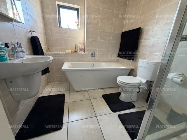 1 Bedroom Property for Sale in Linbro Park Gauteng