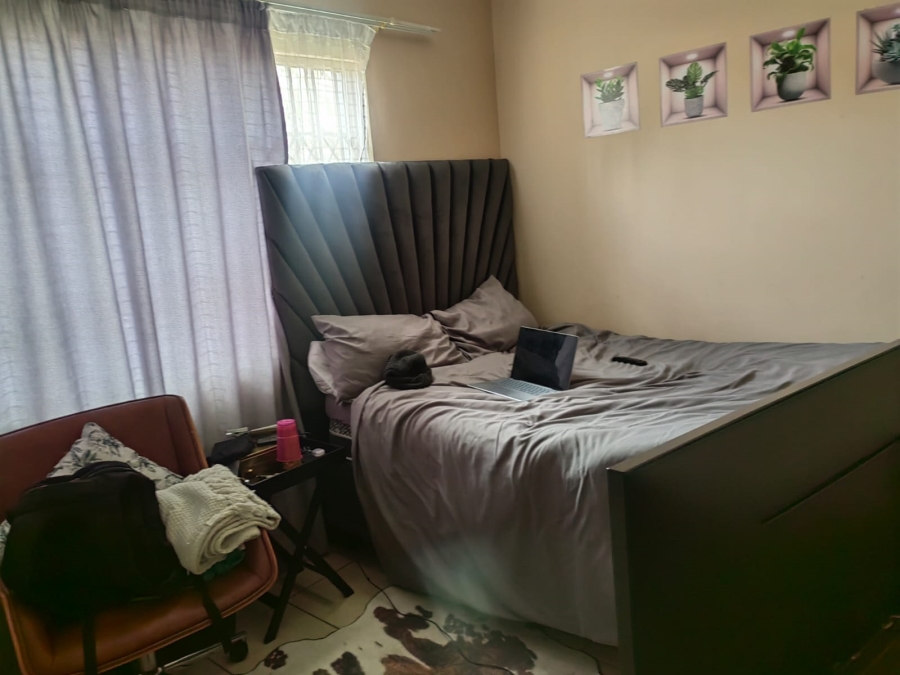 To Let 2 Bedroom Property for Rent in Vorna Valley Gauteng
