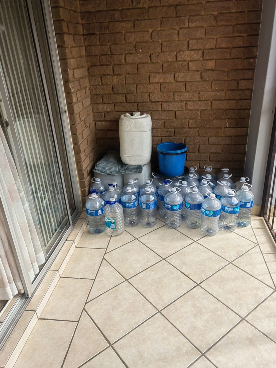To Let 2 Bedroom Property for Rent in Vorna Valley Gauteng