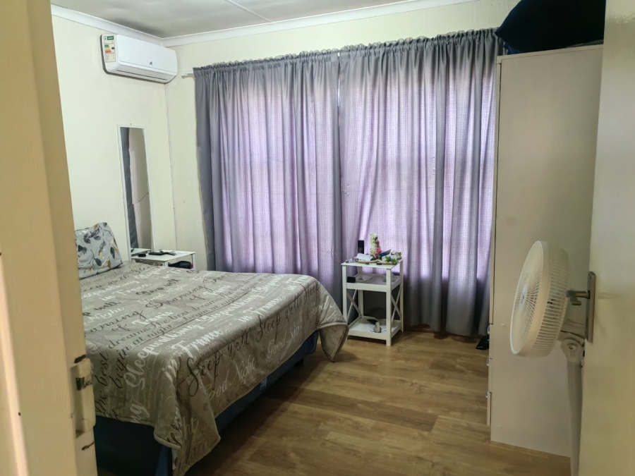 2 Bedroom Property for Sale in Vorna Valley Gauteng