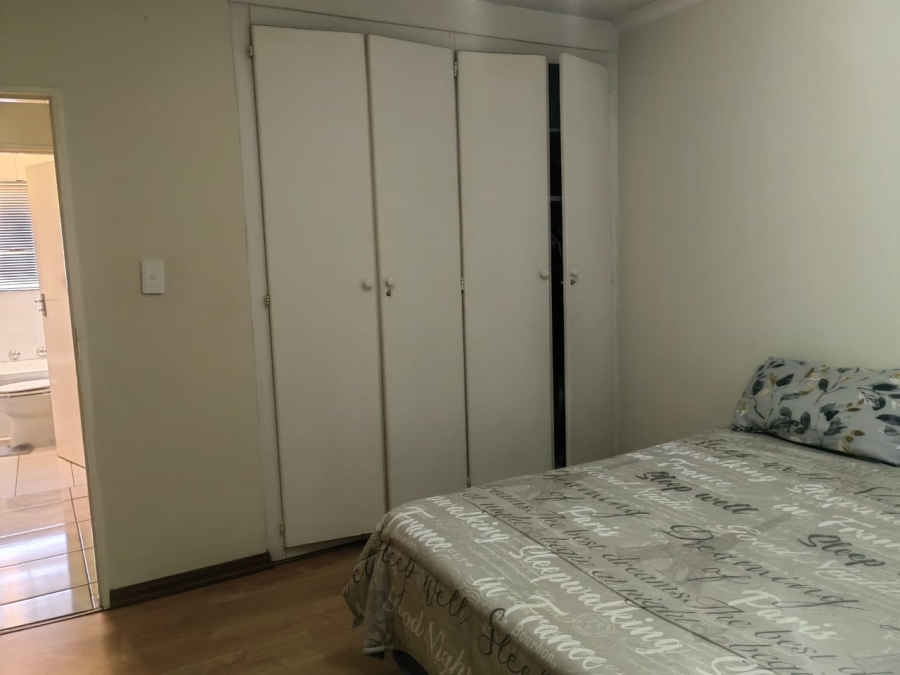 2 Bedroom Property for Sale in Vorna Valley Gauteng