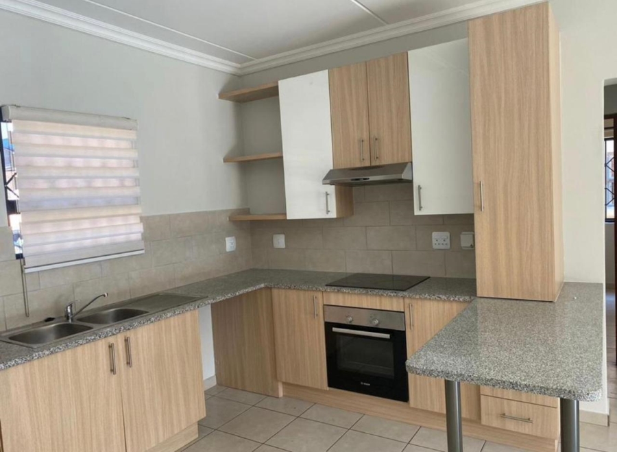 2 Bedroom Property for Sale in Noordwyk Gauteng