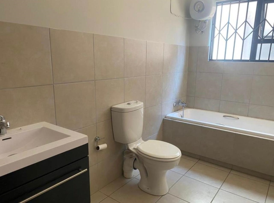 2 Bedroom Property for Sale in Noordwyk Gauteng