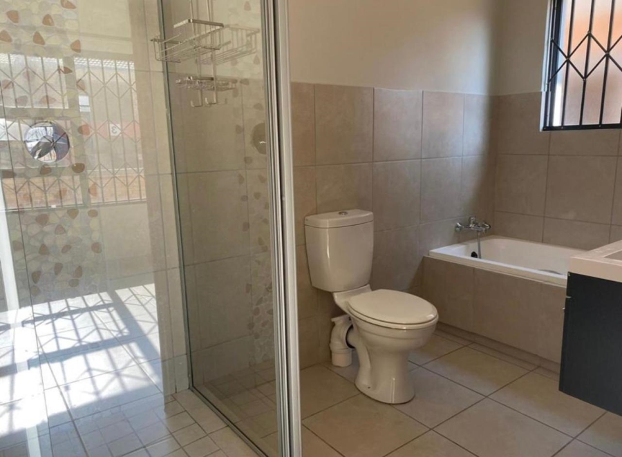 2 Bedroom Property for Sale in Noordwyk Gauteng
