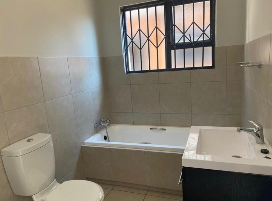 2 Bedroom Property for Sale in Noordwyk Gauteng