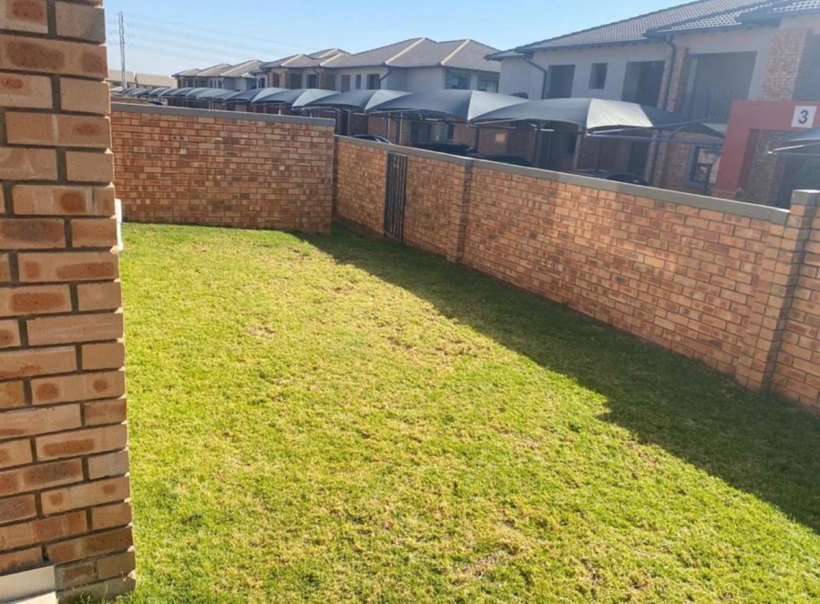 2 Bedroom Property for Sale in Noordwyk Gauteng