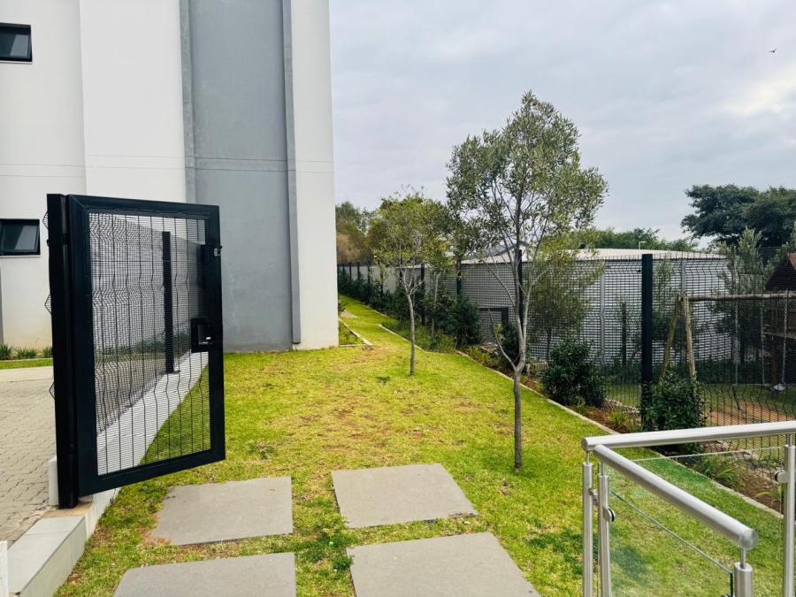 1 Bedroom Property for Sale in Midridge Park Gauteng