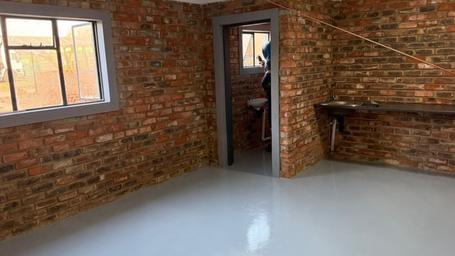 To Let Commercial Property for Rent in Pomona AH Gauteng