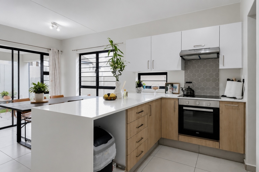 3 Bedroom Property for Sale in Broadacres Gauteng