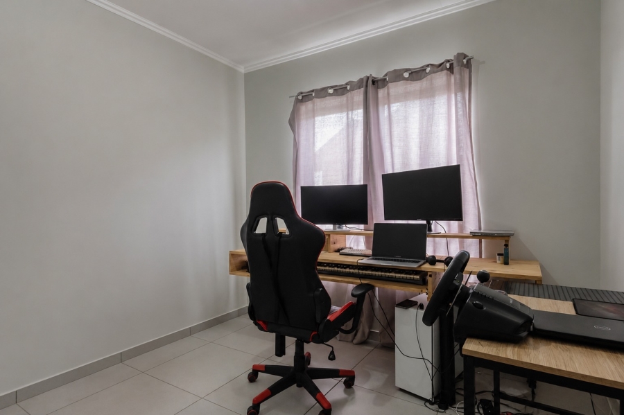 3 Bedroom Property for Sale in Broadacres Gauteng