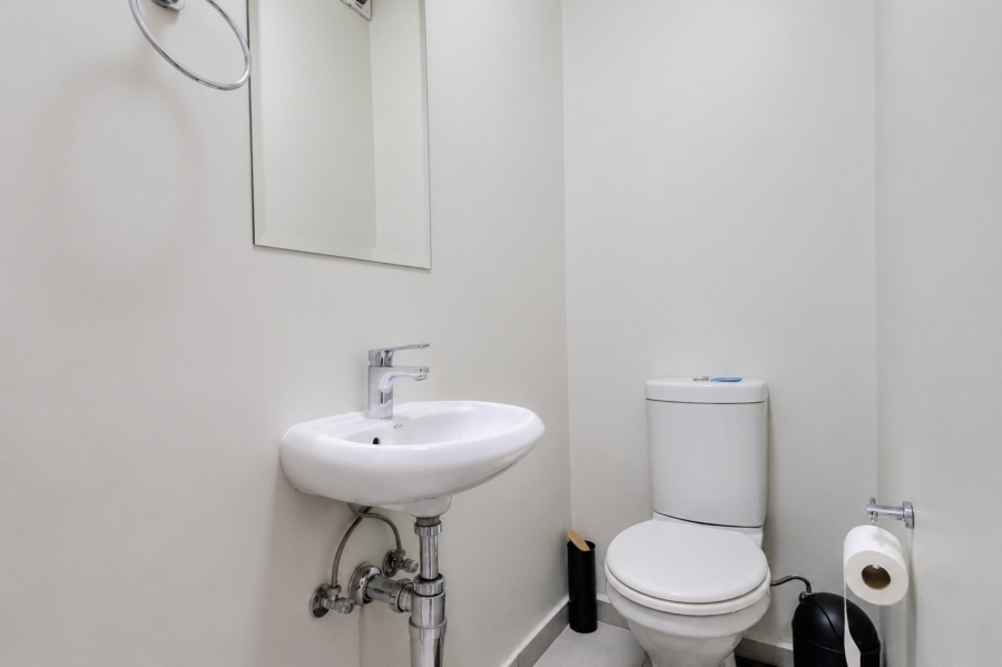 3 Bedroom Property for Sale in Broadacres Gauteng