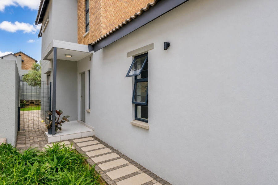 3 Bedroom Property for Sale in Broadacres Gauteng