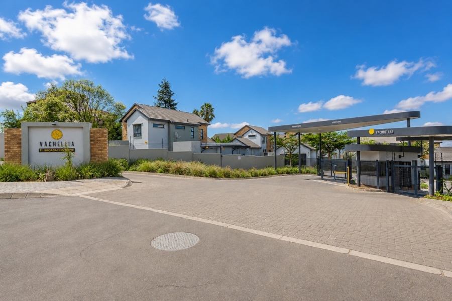 3 Bedroom Property for Sale in Broadacres Gauteng