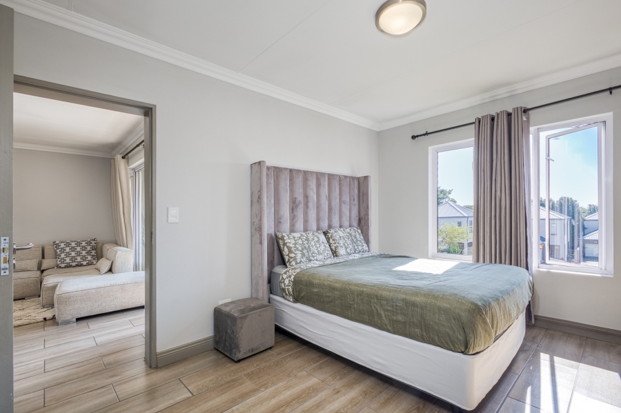 3 Bedroom Property for Sale in Broadacres Gauteng