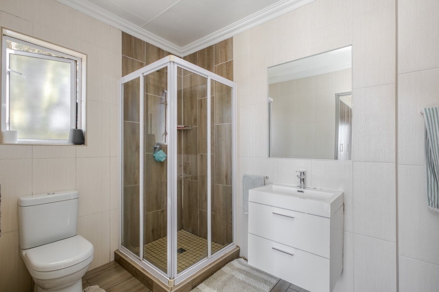 3 Bedroom Property for Sale in Broadacres Gauteng