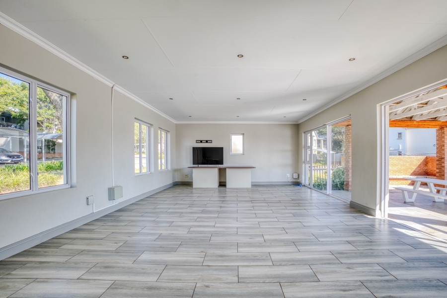 3 Bedroom Property for Sale in Broadacres Gauteng