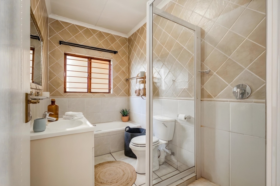 To Let 3 Bedroom Property for Rent in Sharonlea Gauteng