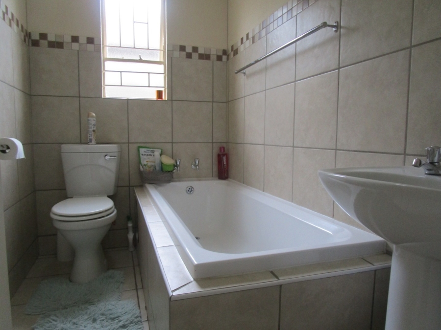 To Let 3 Bedroom Property for Rent in Leopard