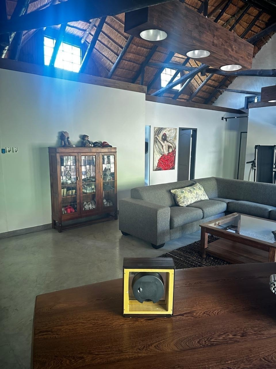 8 Bedroom Property for Sale in Uitzicht AH Gauteng