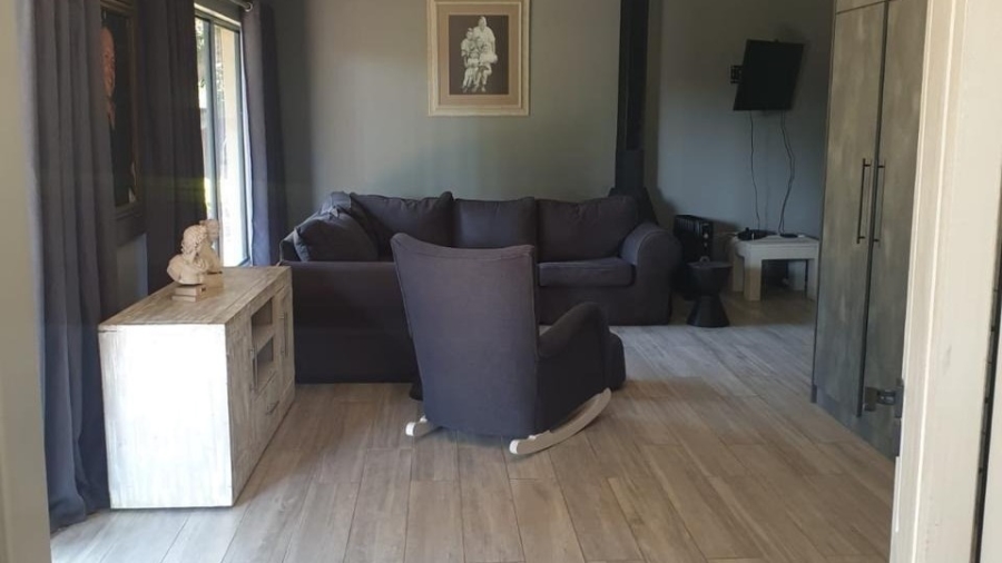 8 Bedroom Property for Sale in Uitzicht AH Gauteng