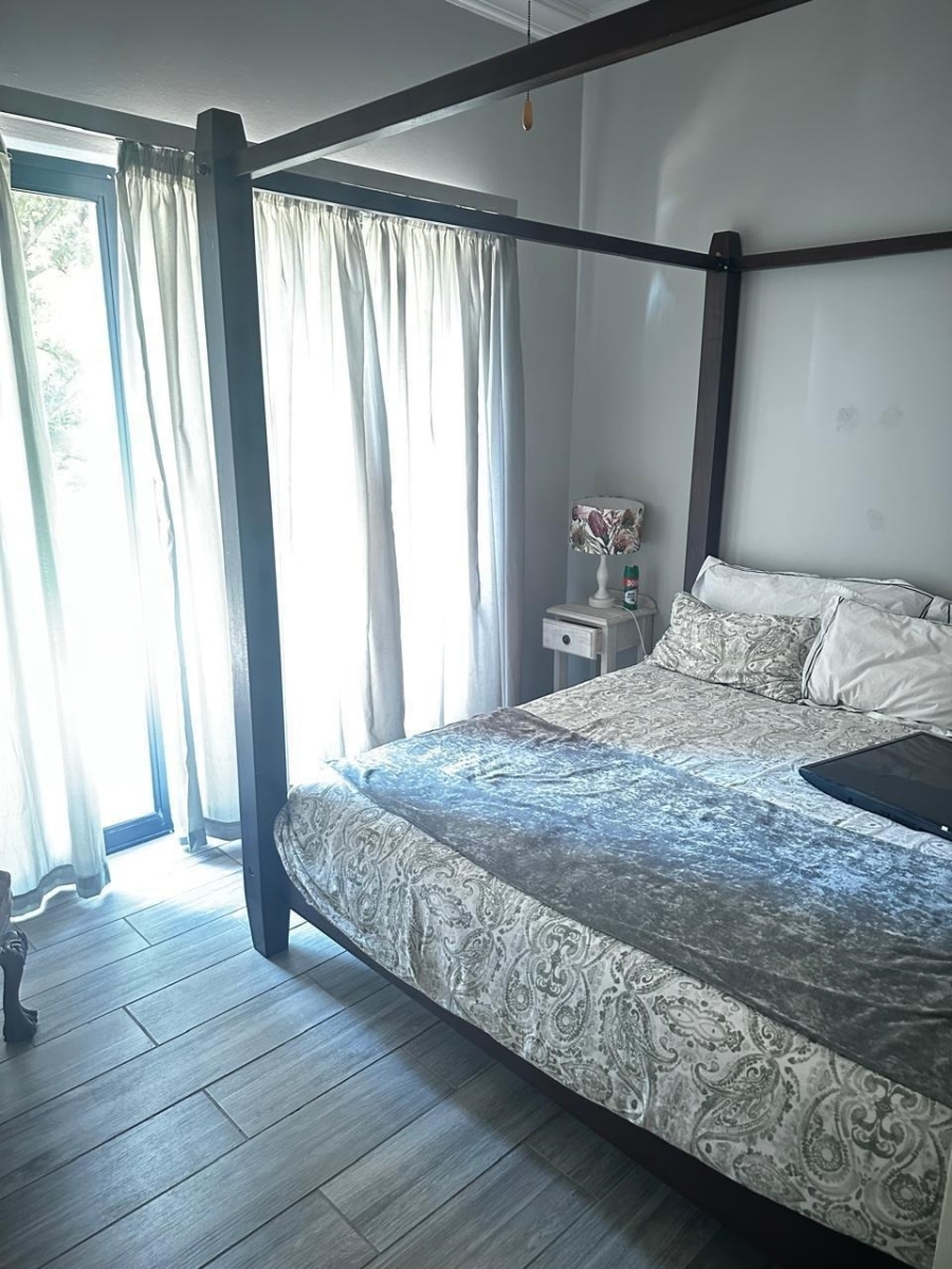 8 Bedroom Property for Sale in Uitzicht AH Gauteng