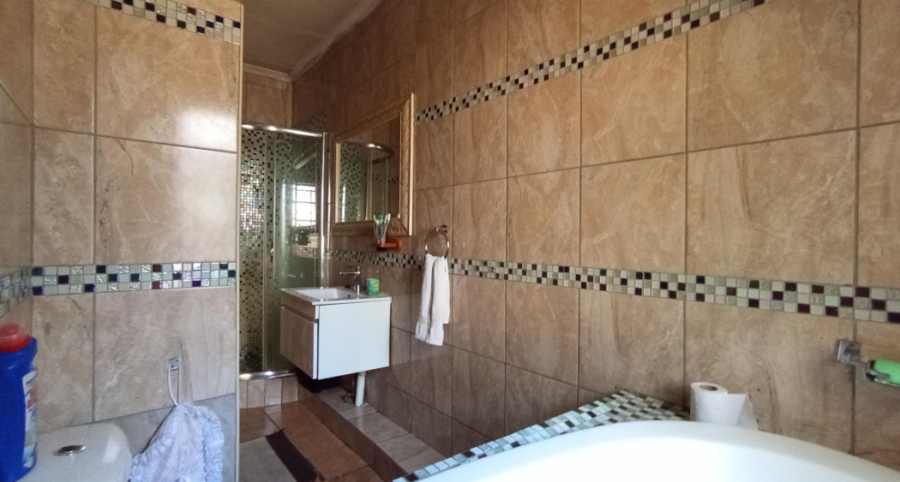 5 Bedroom Property for Sale in Parktown Estate Gauteng