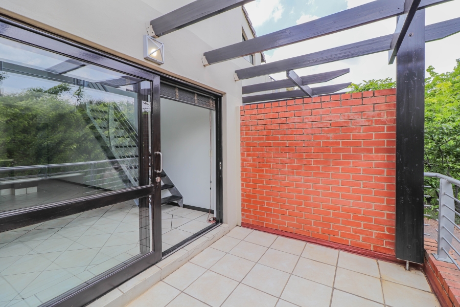 1 Bedroom Property for Sale in Bryanston Gauteng