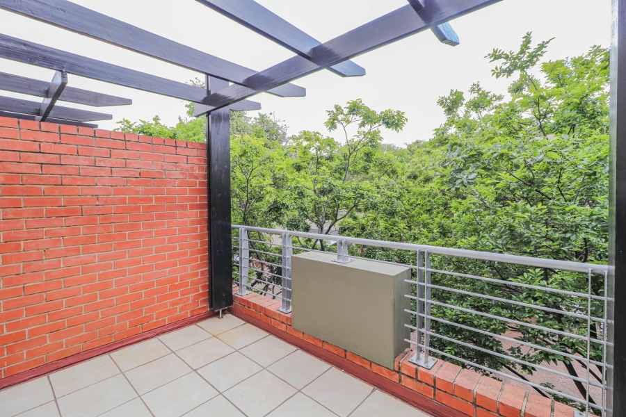 1 Bedroom Property for Sale in Bryanston Gauteng