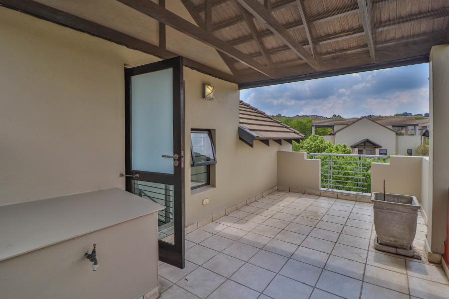 1 Bedroom Property for Sale in Bryanston Gauteng