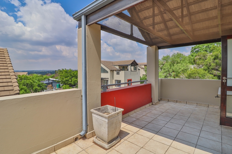 1 Bedroom Property for Sale in Bryanston Gauteng