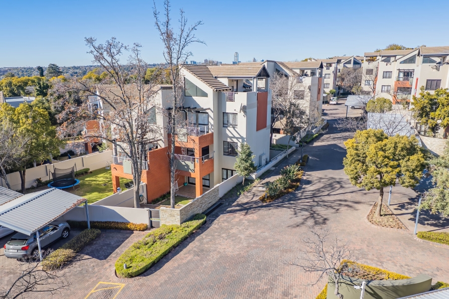 1 Bedroom Property for Sale in Bryanston Gauteng