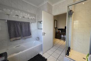 3 Bedroom Property for Sale in New Redruth Gauteng