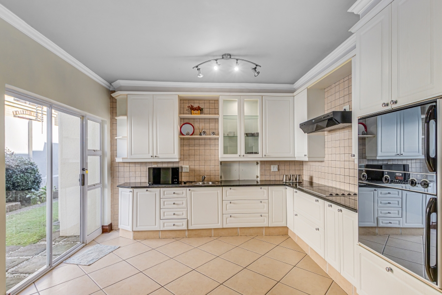 To Let 4 Bedroom Property for Rent in Sunninghill Gauteng