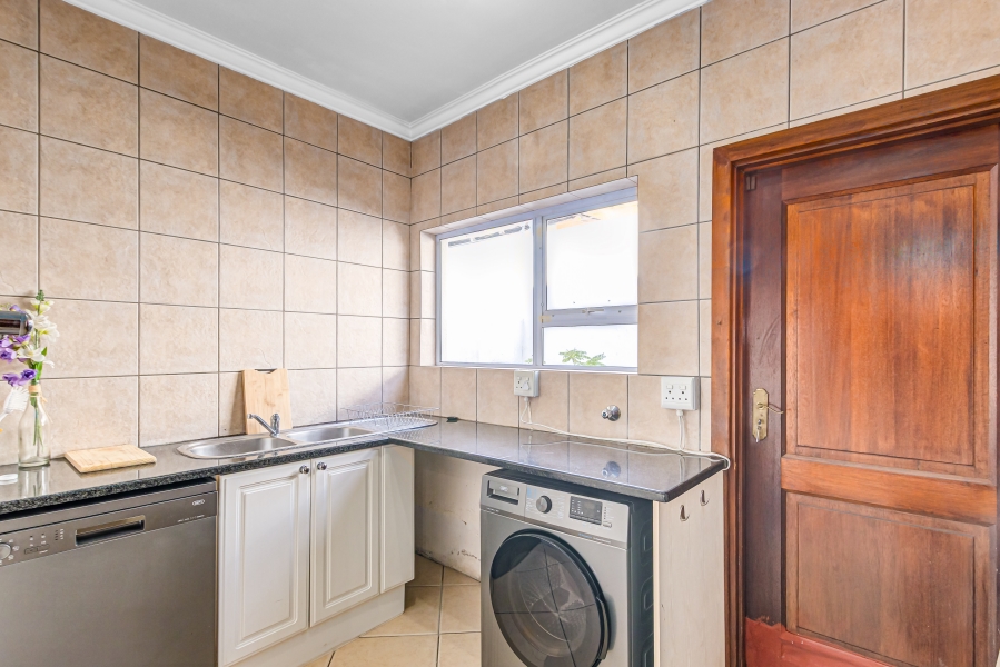 To Let 4 Bedroom Property for Rent in Sunninghill Gauteng