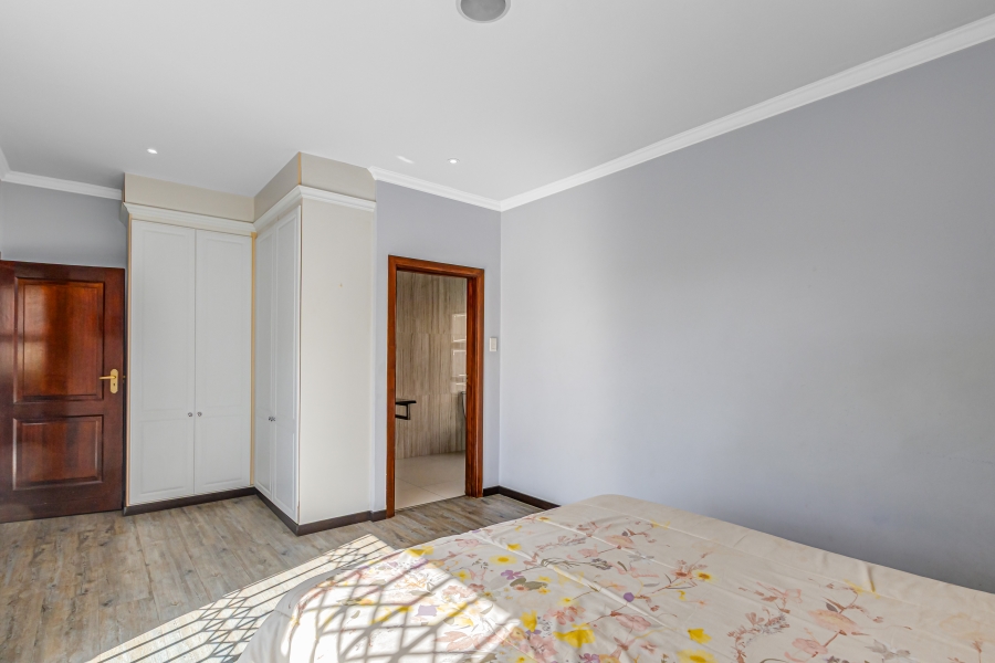 To Let 4 Bedroom Property for Rent in Sunninghill Gauteng
