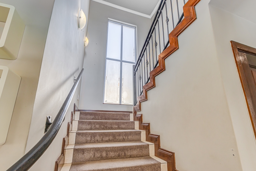 To Let 4 Bedroom Property for Rent in Sunninghill Gauteng