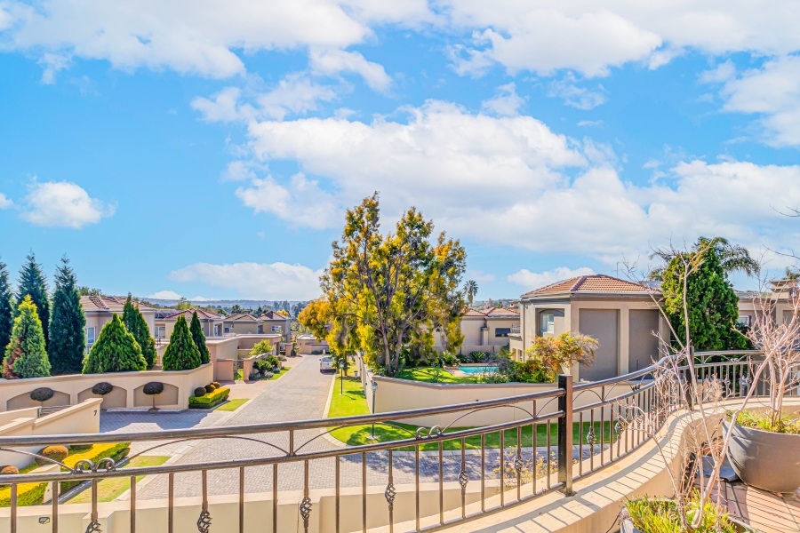 To Let 4 Bedroom Property for Rent in Sunninghill Gauteng