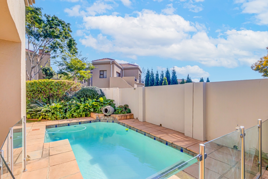 To Let 4 Bedroom Property for Rent in Sunninghill Gauteng