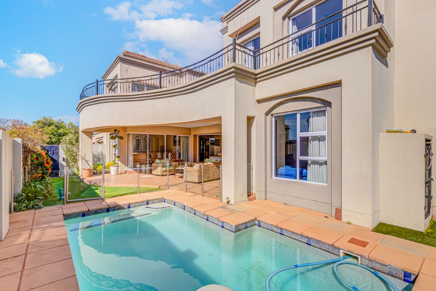 To Let 4 Bedroom Property for Rent in Sunninghill Gauteng