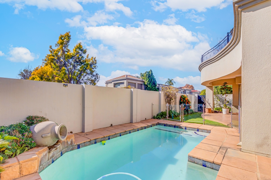 To Let 4 Bedroom Property for Rent in Sunninghill Gauteng