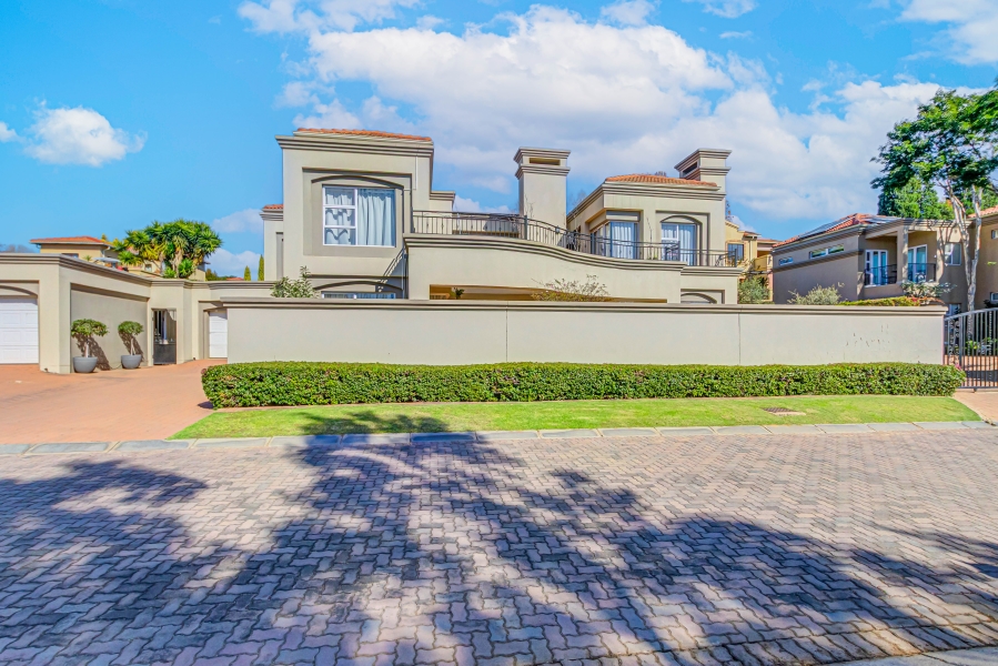 To Let 4 Bedroom Property for Rent in Sunninghill Gauteng