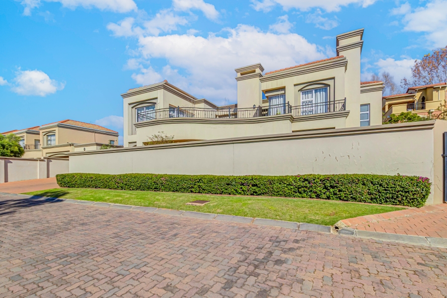 To Let 4 Bedroom Property for Rent in Sunninghill Gauteng