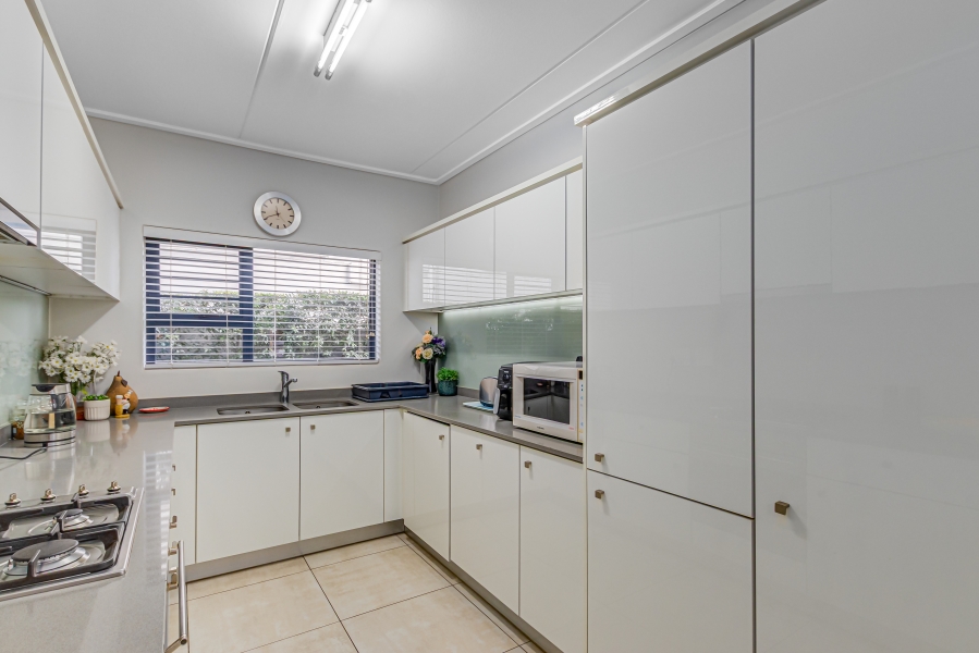 3 Bedroom Property for Sale in Waterfall Gauteng