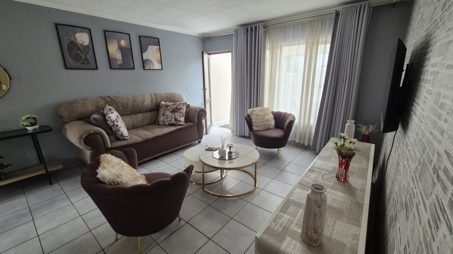 2 Bedroom Property for Sale in Marais Steyn Park Gauteng