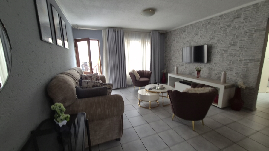 2 Bedroom Property for Sale in Marais Steyn Park Gauteng